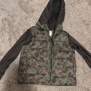 Old Navy Kids Camouflage Puffer Jacket with Hoodie